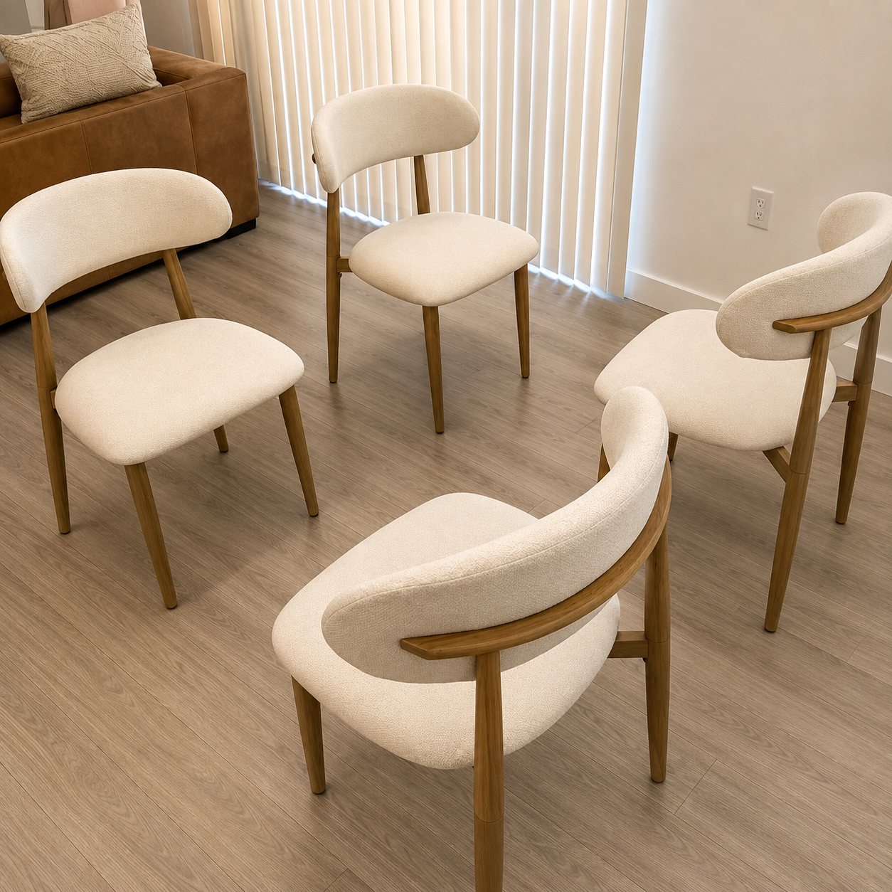 Alba Extendable — four chairs, overhead view