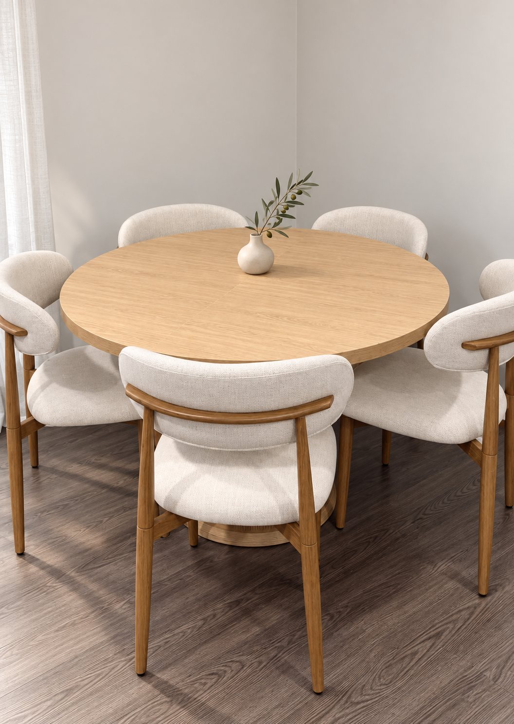 Alba Extendable — table closed to a 47" round with six chairs
