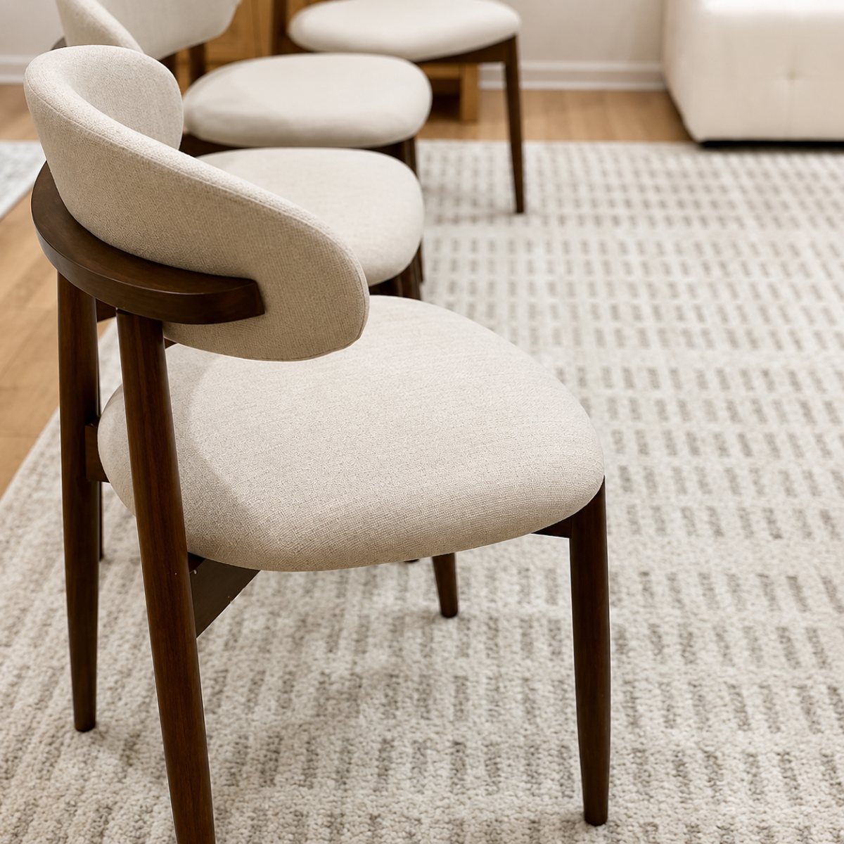 Vera Oval — Walnut, twin fluted pedestals · 71" oval + 4 chairs